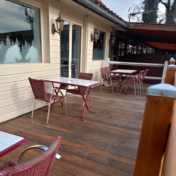 La Jument Verte 2 - restaurant UNIEUX - restaurant Le Chambon-Feugerolles