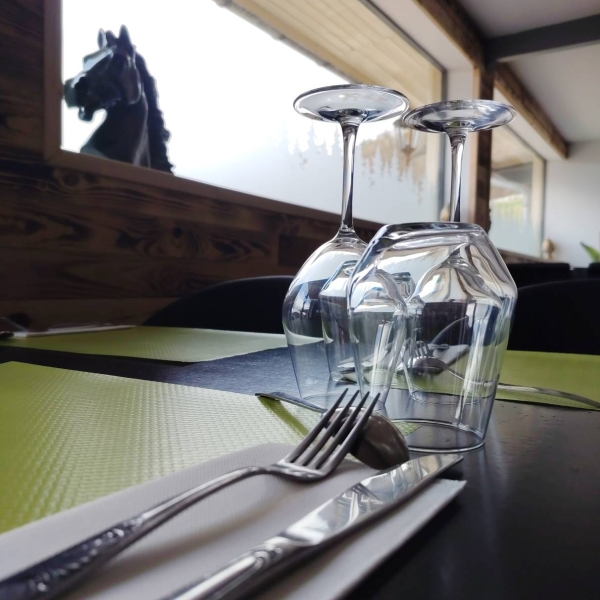 Le restaurant - La Jument Verte 2 - restaurant UNIEUX - Restaurant Saint-Paul-en-Cornillon - bon restaurant UNIEUX