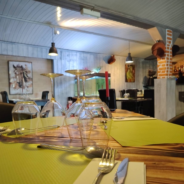 Le restaurant - La Jument Verte 2 - restaurant UNIEUX - Restaurant Saint-Paul-en-Cornillon - bon restaurant UNIEUX